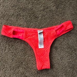 Thong bikini bottom